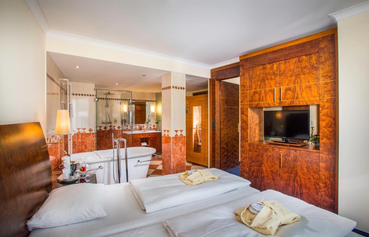 Hotel Gloecklhofer Burghausen Esterno foto
