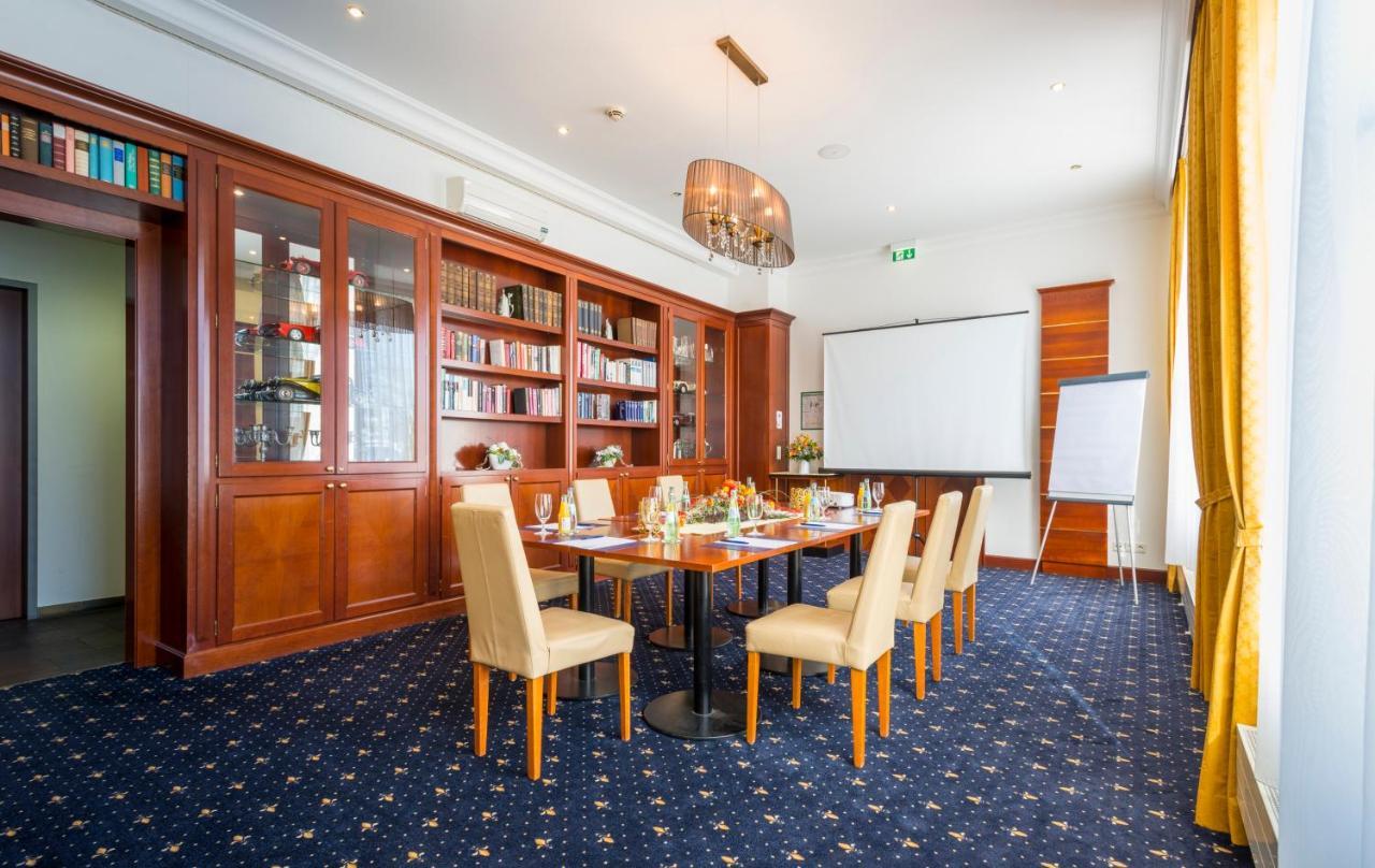 Hotel Gloecklhofer Burghausen Esterno foto